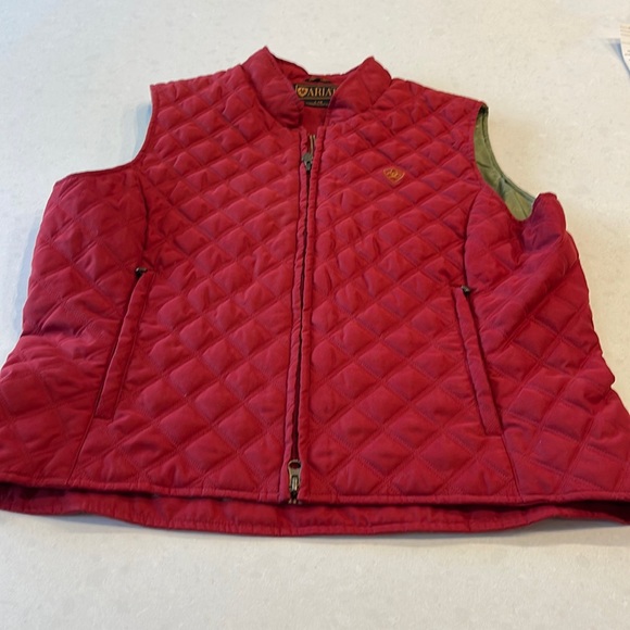Ariat Jackets & Blazers - Ariat women’s vest size large, excellent shape, cranberry and green quilted.